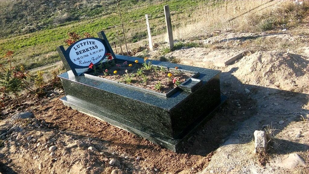 Malatya Granit Mezar 55